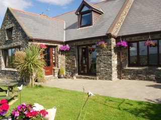 Carbery Cottage Guest Lodge